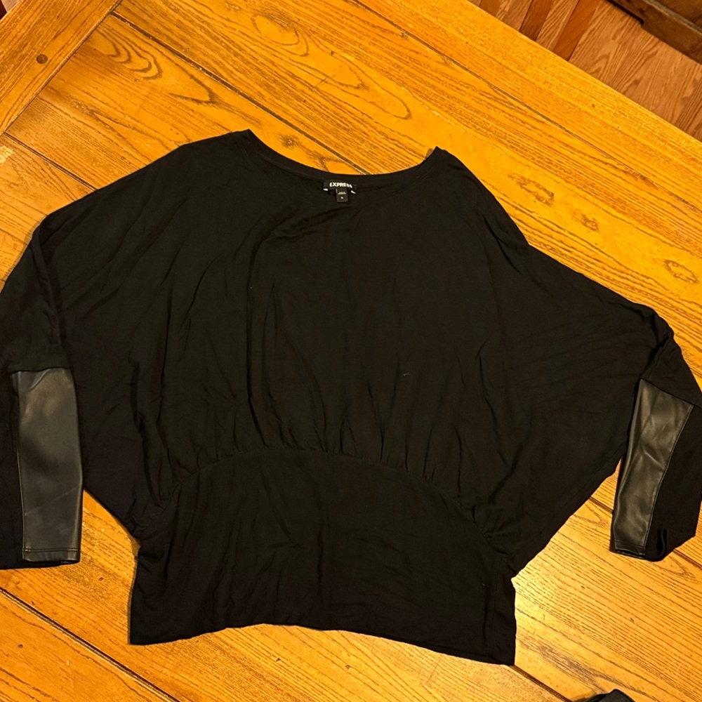 Express Black Top